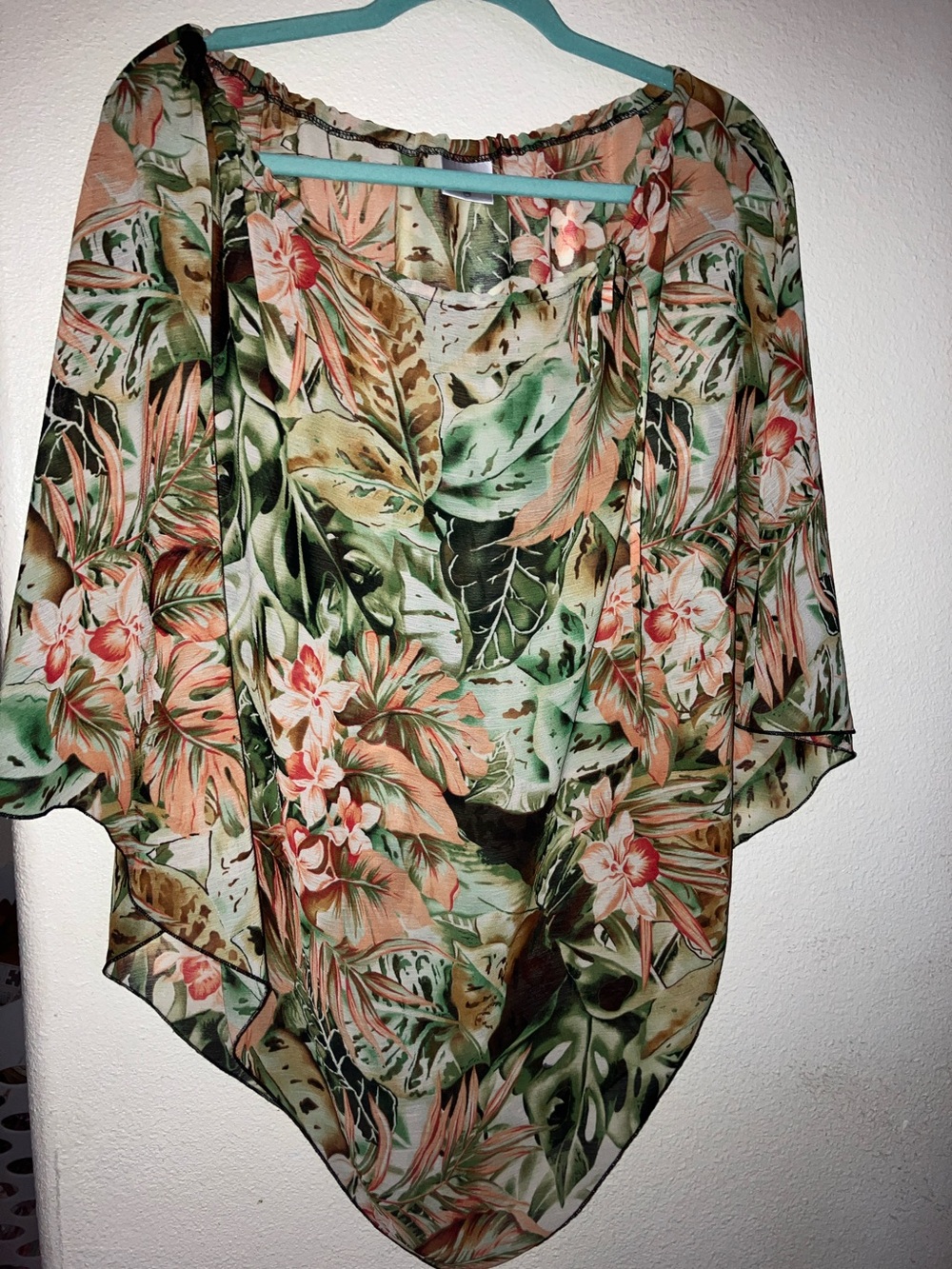 La Palapa Tropical Floral Sheer poncho Shawl Coverup -‎ Green & Peach Adjustable